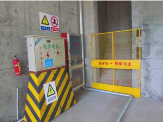 二级建造师考试建筑工程施工安全管理：洞口、临边防护