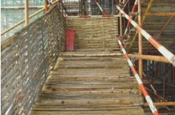 二级建造师考试建筑工程施工安全管理：洞口、临边防护